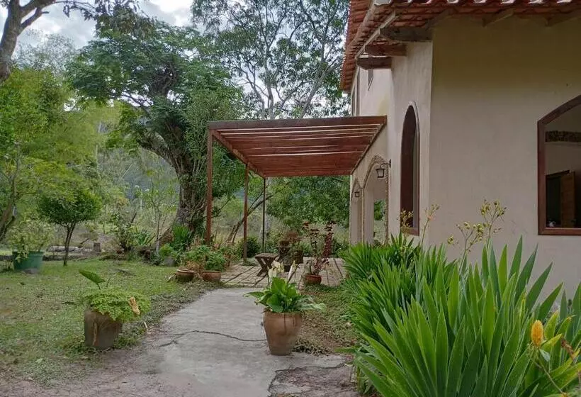 ユースホステル Pousada Canto Das Cachoeiras