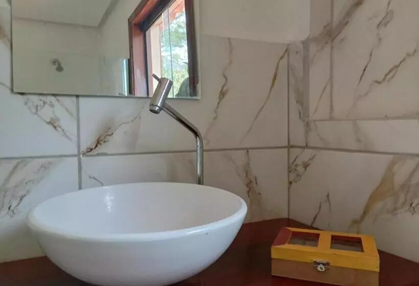 ユースホステル Pousada Canto Das Cachoeiras