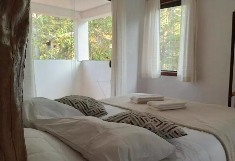 ユースホステル Pousada Canto Das Cachoeiras