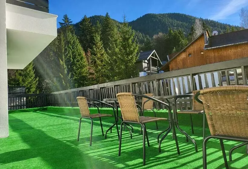 Bed and Breakfast Dinvis Apartments