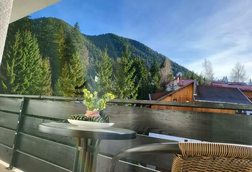 Bed and Breakfast Dinvis Apartments