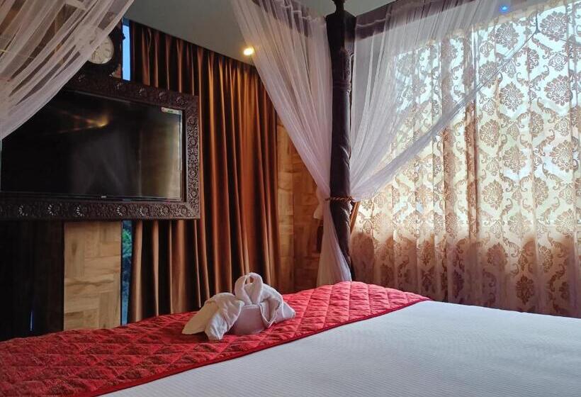 فندق Hyders Park  The Luxury