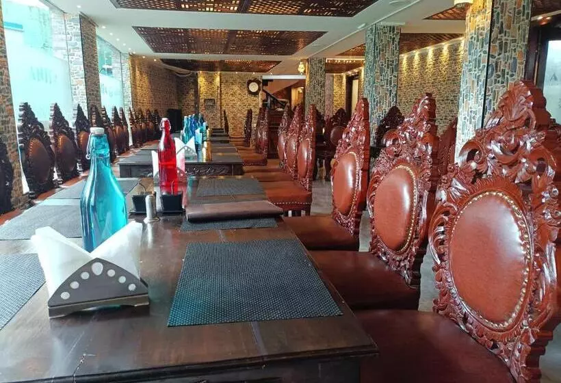 Hotelli Hyders Park  The Luxury