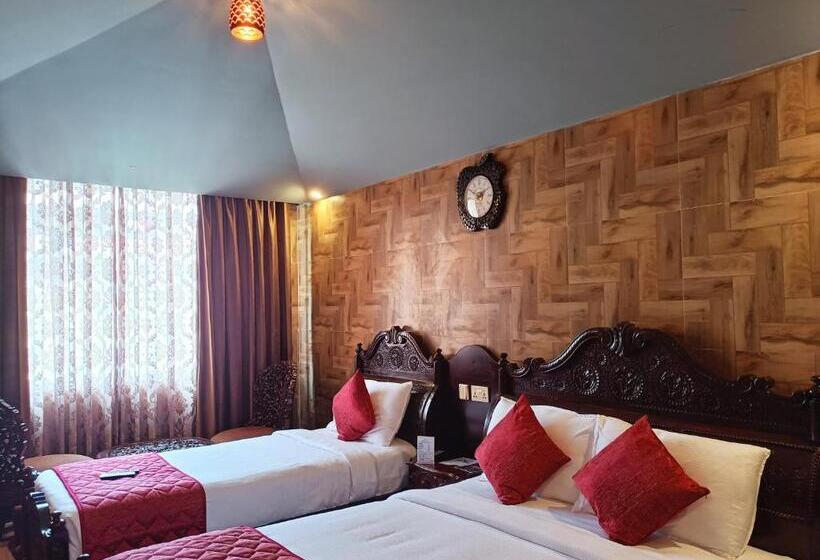 فندق Hyders Park  The Luxury