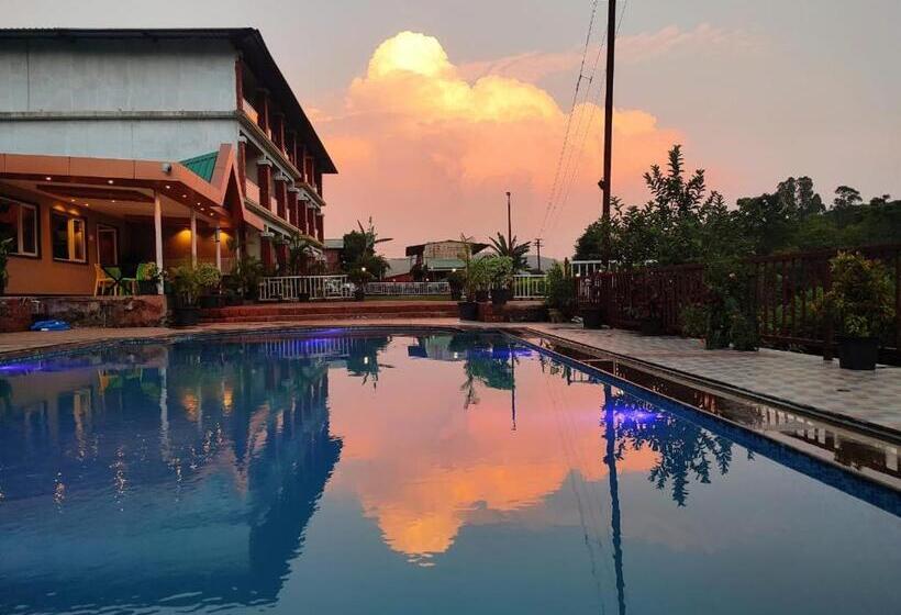 Отель Khushi Riverside Resort & Spa