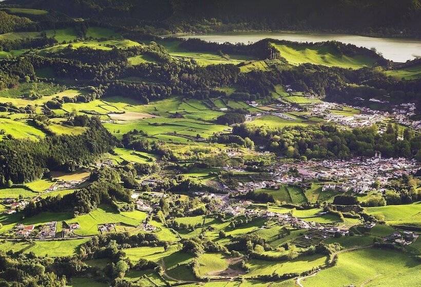 Casa Da Galeria Azores Art Of Hosting