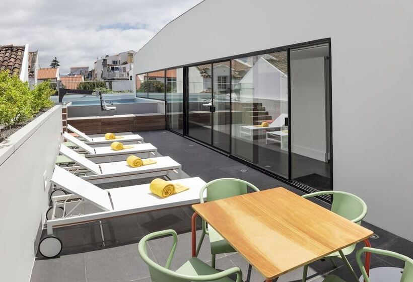 Casa Da Galeria Azores Art Of Hosting