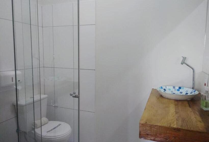 בית מלון כפרי E Pousada Oca