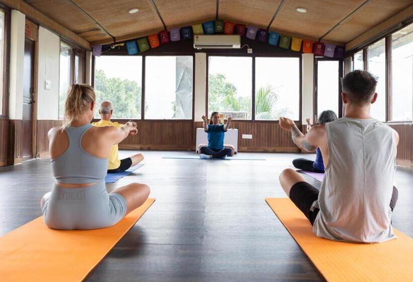 호텔 Yogved Hospitality & Resort