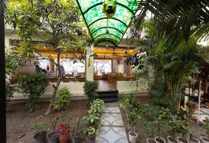 호텔 Yogved Hospitality & Resort