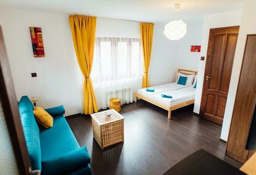 ペンション Szitas Rooms
