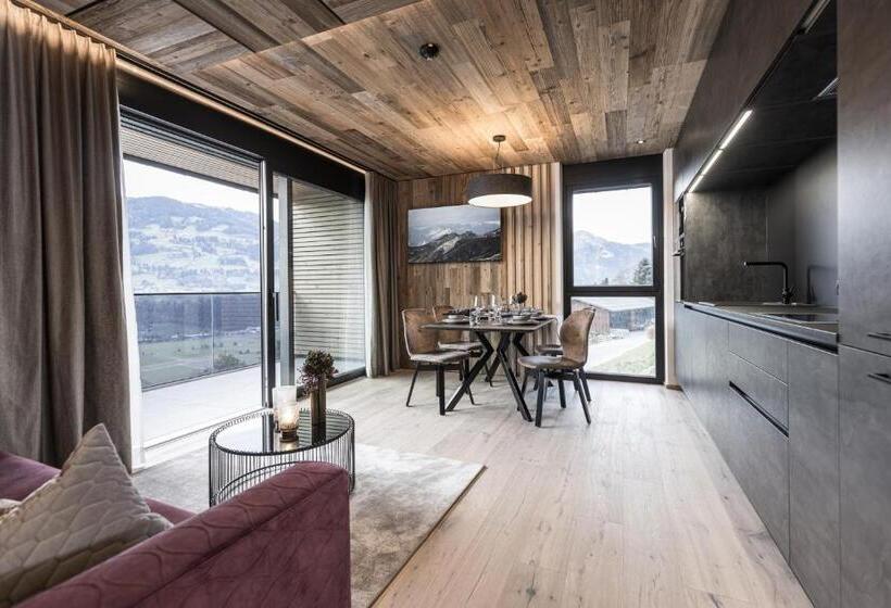 Perfect Lodgings Panorama