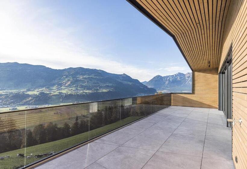 Perfect Lodgings Panorama