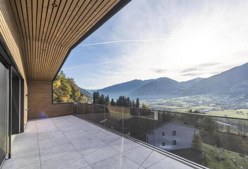 Perfect Lodgings Panorama