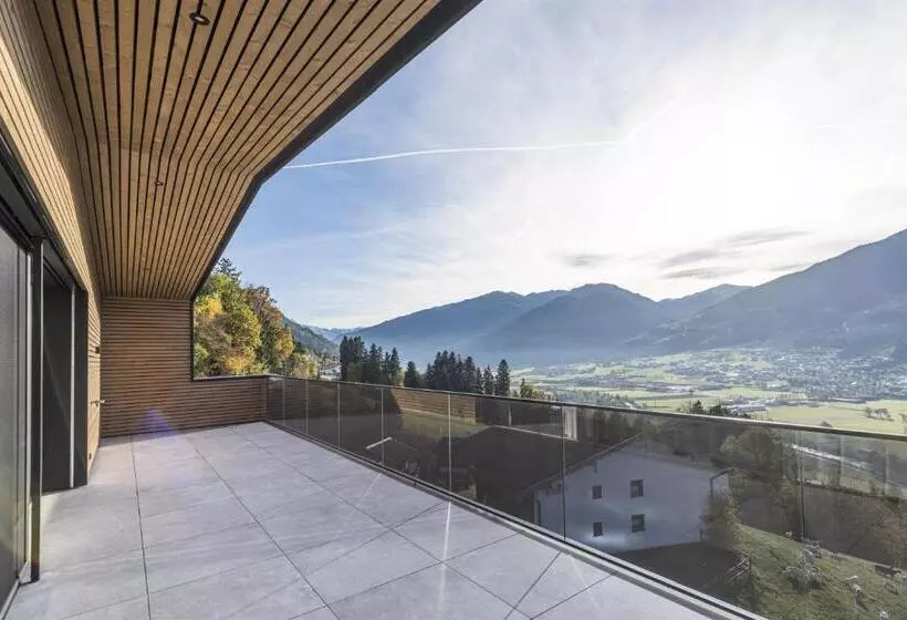 Perfect Lodgings Panorama