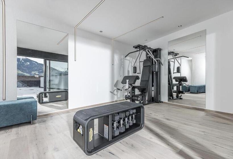 Perfect Lodgings Panorama