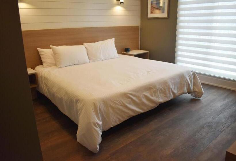 Colonial Hotel & Suites