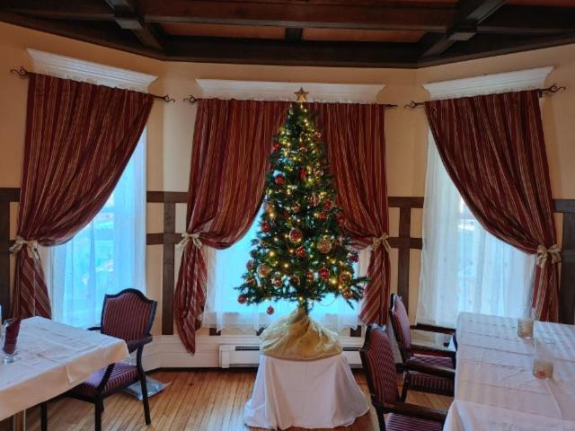 צימר Marmora And Lake Inn