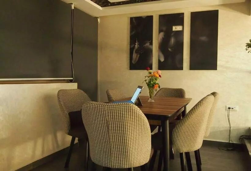 Hotelli Hôtel Zahrat Souss  Inezgane