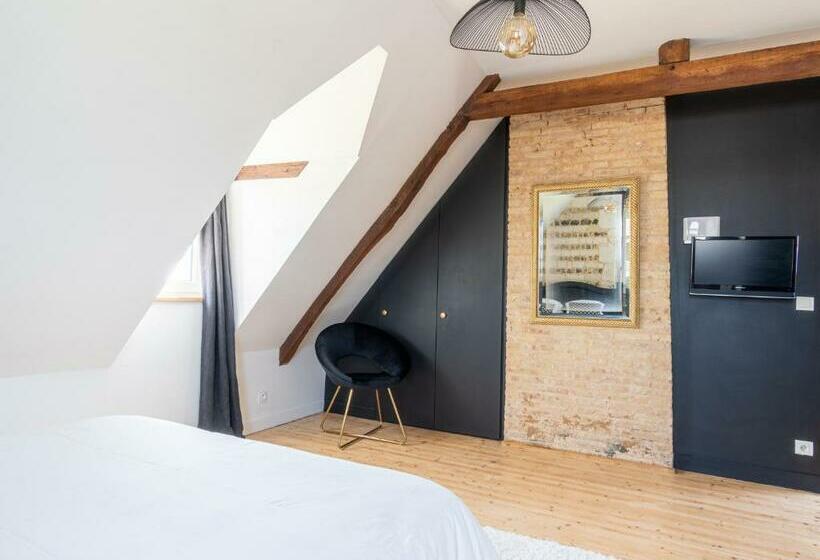 مبيت وإفطار Le Manoir Des Falaises   Chambres D Hôtes