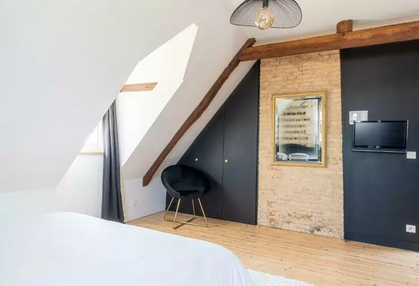 Aamiaismajoitus (B&B) Le Manoir Des Falaises Chambres D Hôtes
