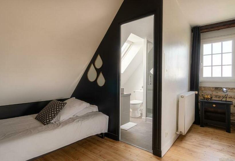 مبيت وإفطار Le Manoir Des Falaises   Chambres D Hôtes