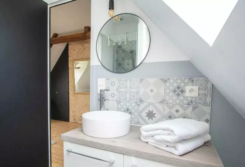 Aamiaismajoitus (B&B) Le Manoir Des Falaises Chambres D Hôtes