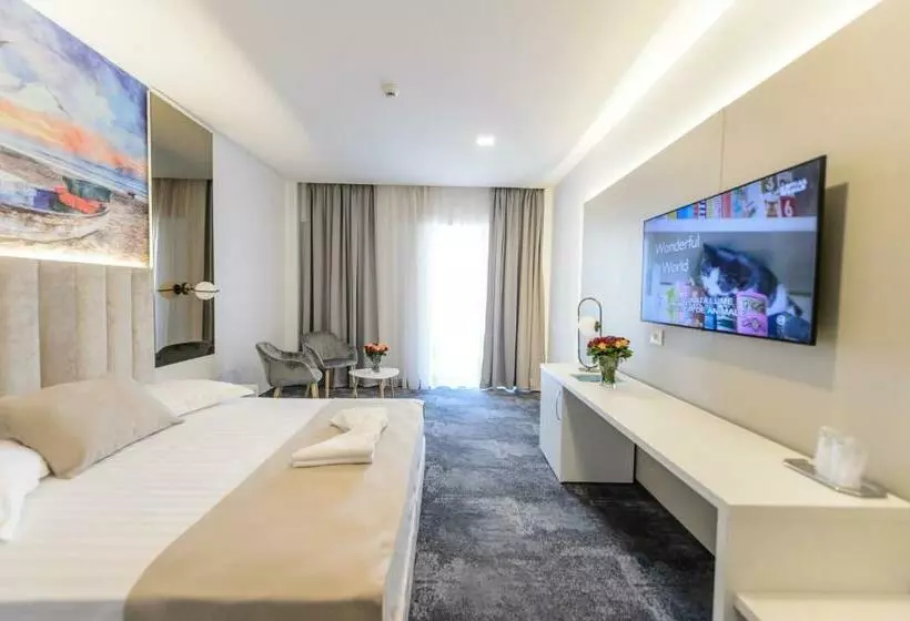 Hotel Mirage Beach Spa