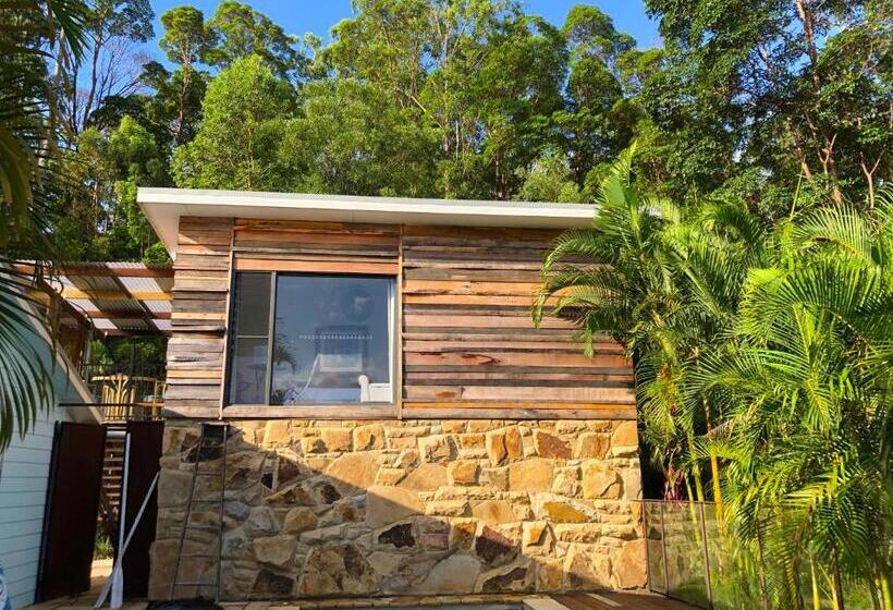 펜션 The Golden Retreat Pool House