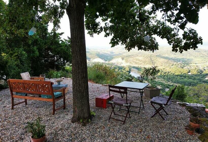 Bed and Breakfast Le Rocher De Sampzon