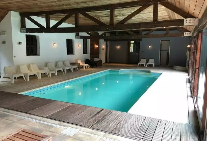 تختخواب و صبحانه Le Tri Renard Spa