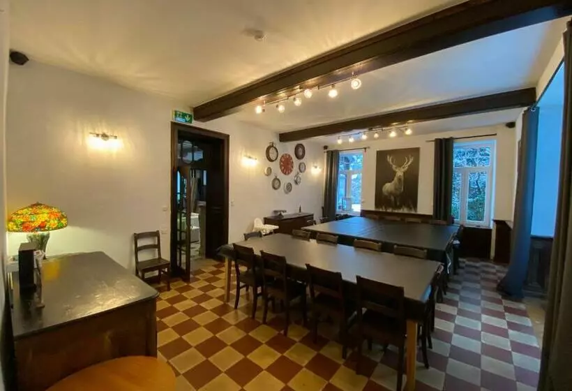 تختخواب و صبحانه Le Tri Renard Spa