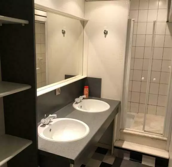 تختخواب و صبحانه Le Tri Renard Spa