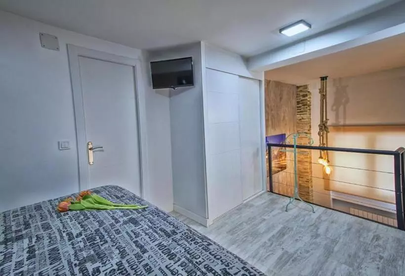 تختخواب و صبحانه T Homes   Cuenca