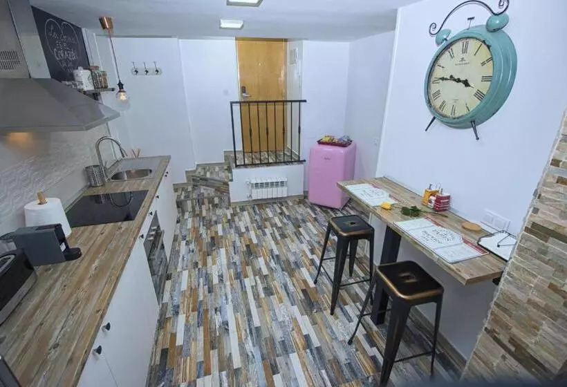 تختخواب و صبحانه T Homes   Cuenca