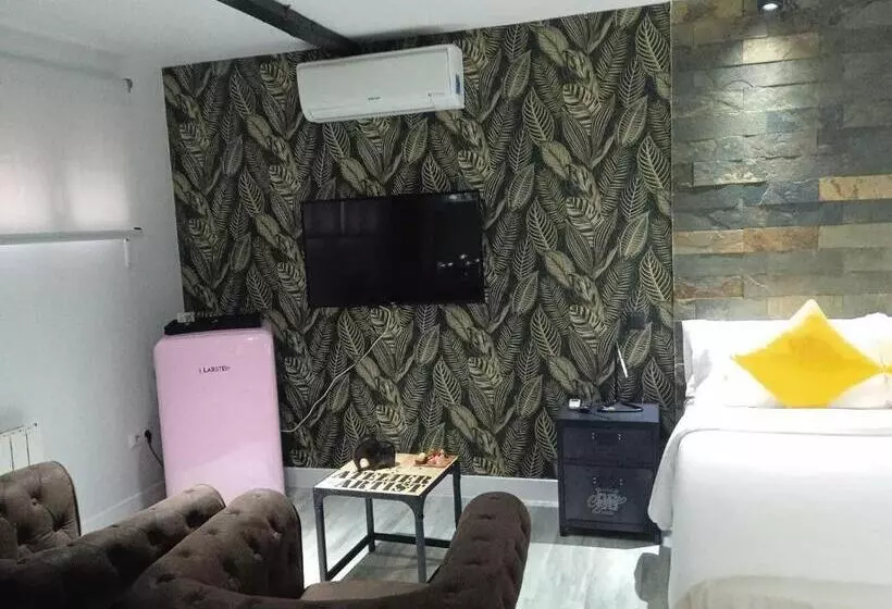 تختخواب و صبحانه T Homes   Cuenca