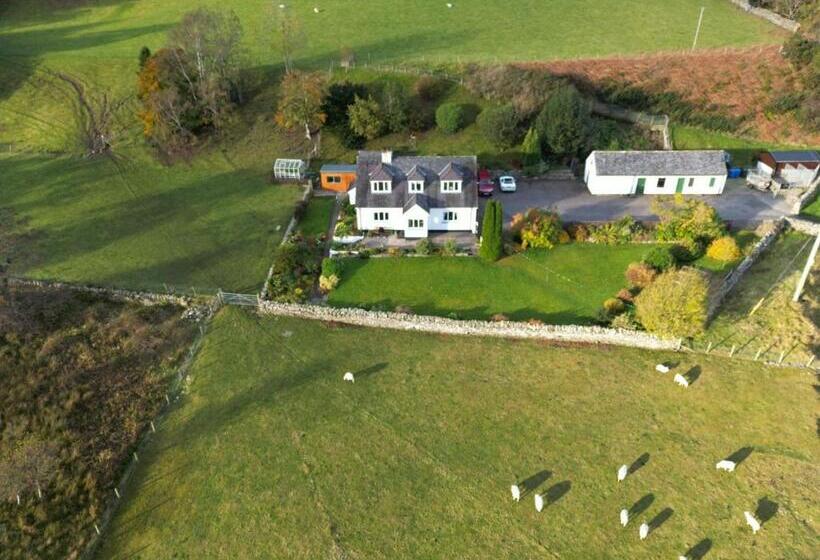 Clachan Farmhouse B & B