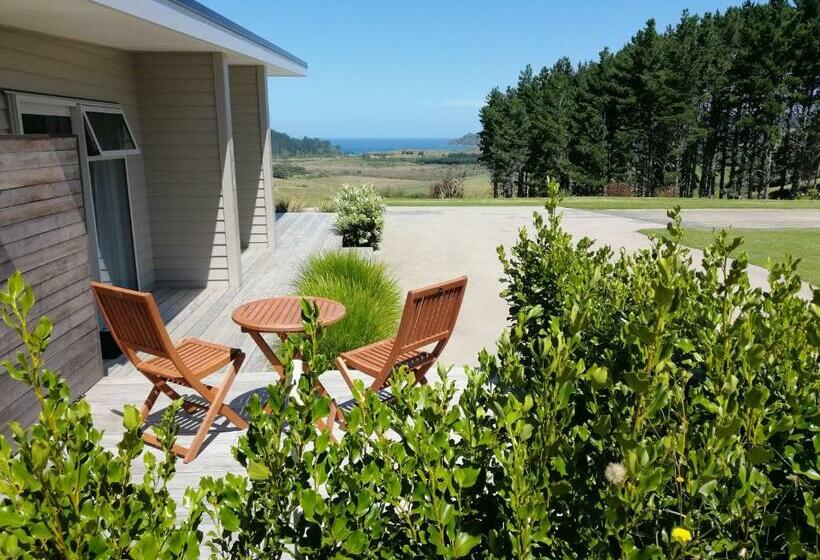 Hot Water Beach Lookout B&b