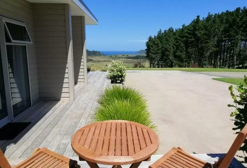 Hot Water Beach Lookout B&b