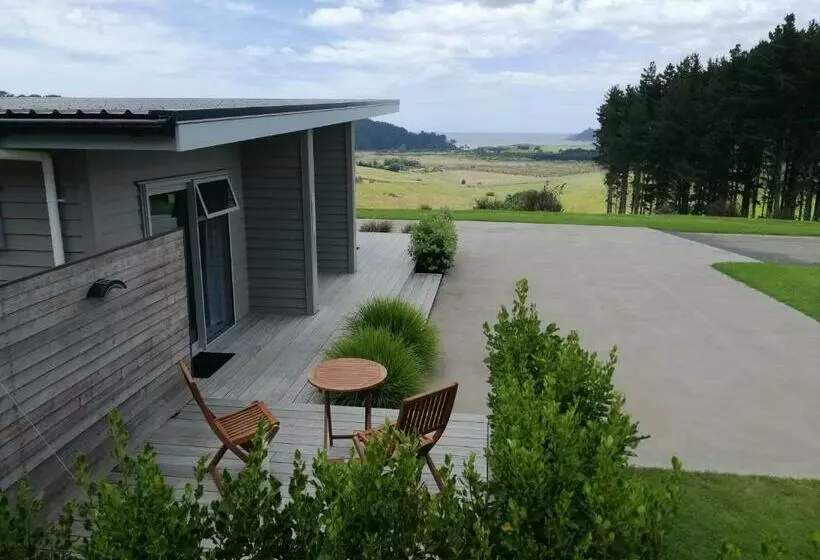 Hot Water Beach Lookout B&b