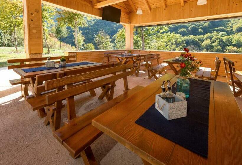 Outdoor Resort Tarasport