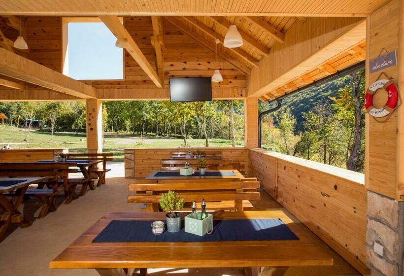 Outdoor Resort Tarasport