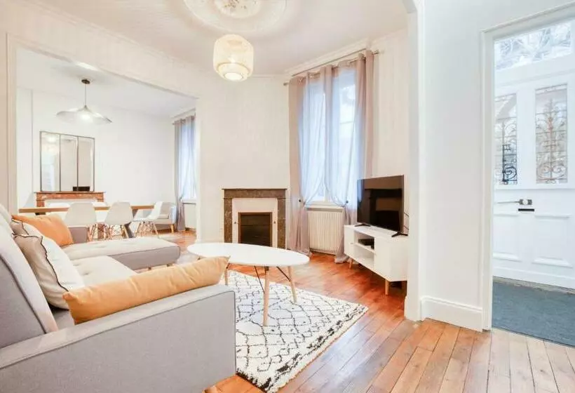 ペンション Maison Bourgeoise Haussmannienne Gîtes De France