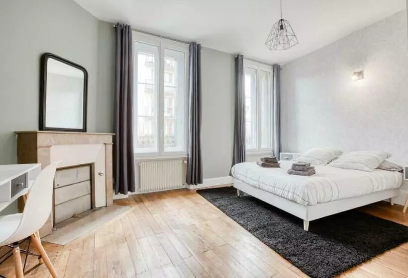 ペンション Maison Bourgeoise Haussmannienne   Gîtes De France
