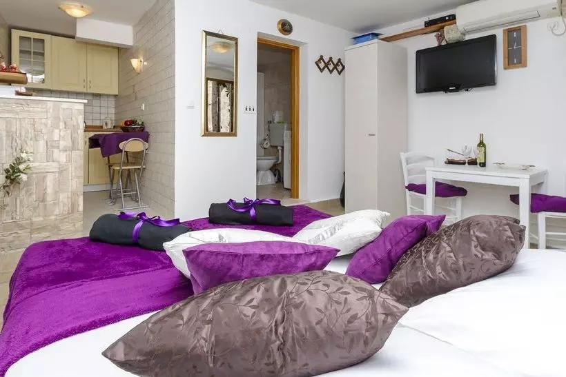 Отель Apartments Plaza