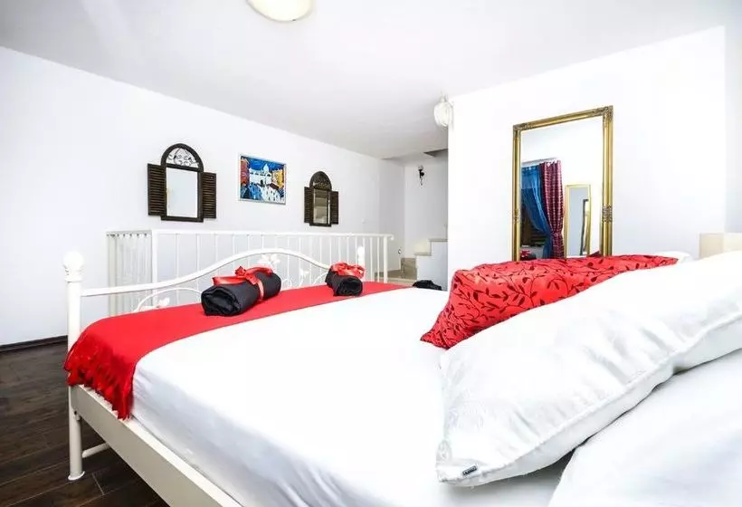 Отель Apartments Plaza