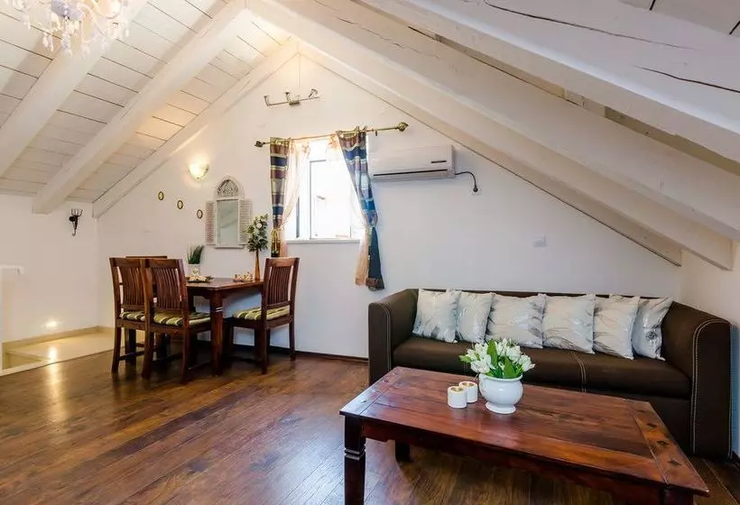 Отель Apartments Plaza