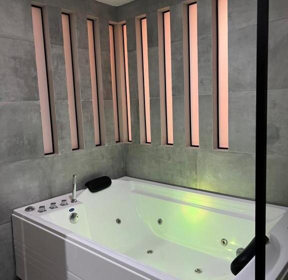 هتل Buena Vista Express