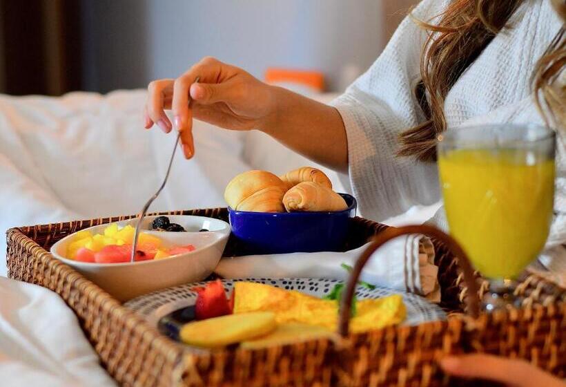 هتل Buena Vista Express