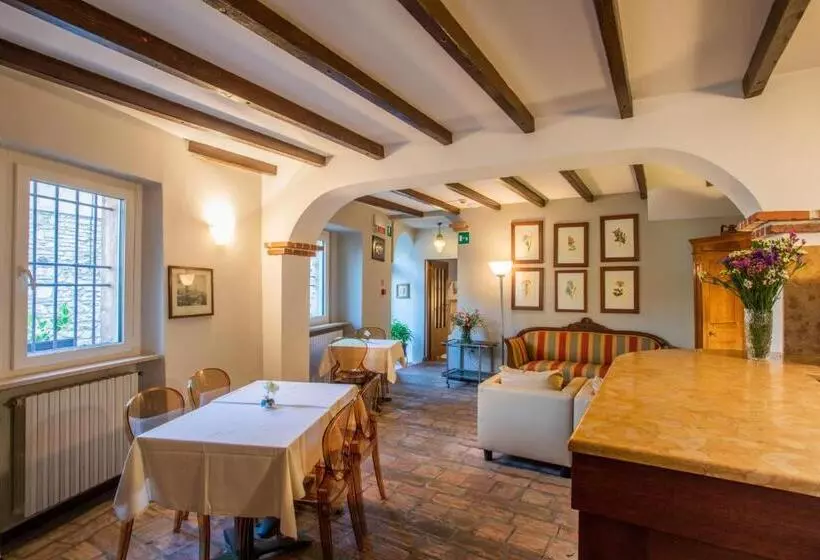 בית מלון כפרי Degli Oleandri